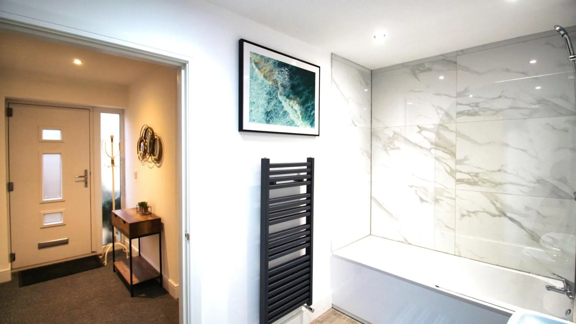 Dom wakacyjny Rotherham - Rawmarsh - Great Customer Feedback - 2 Bed Bungalow - New Build - High End Furnishings - Wheel Chair Accessible - Large Enclosed Garden - Dog Friendly Wielka Brytania