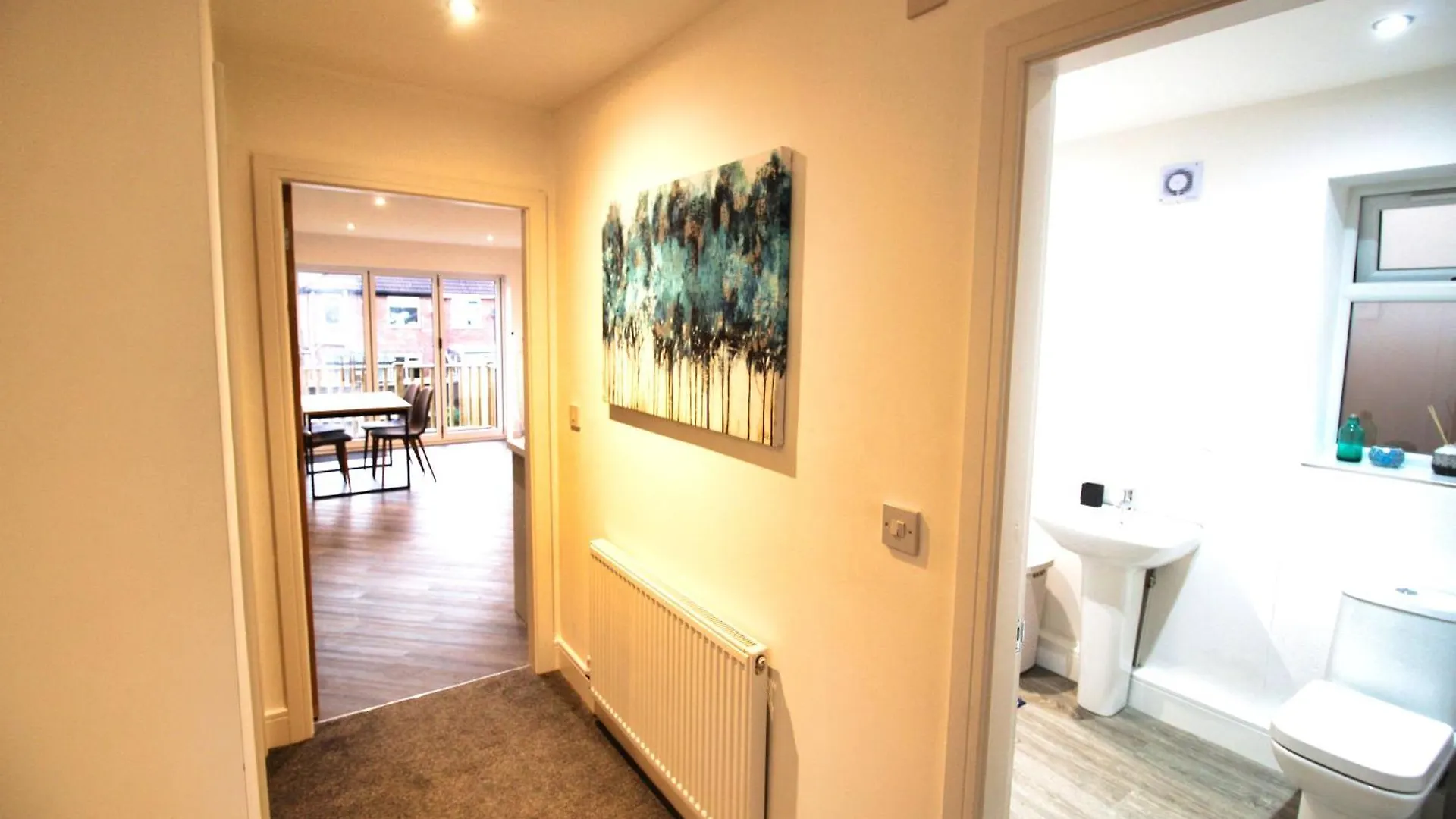 Dom wakacyjny Rotherham - Rawmarsh - Great Customer Feedback - 2 Bed Bungalow - New Build - High End Furnishings - Wheel Chair Accessible - Large Enclosed Garden - Dog Friendly